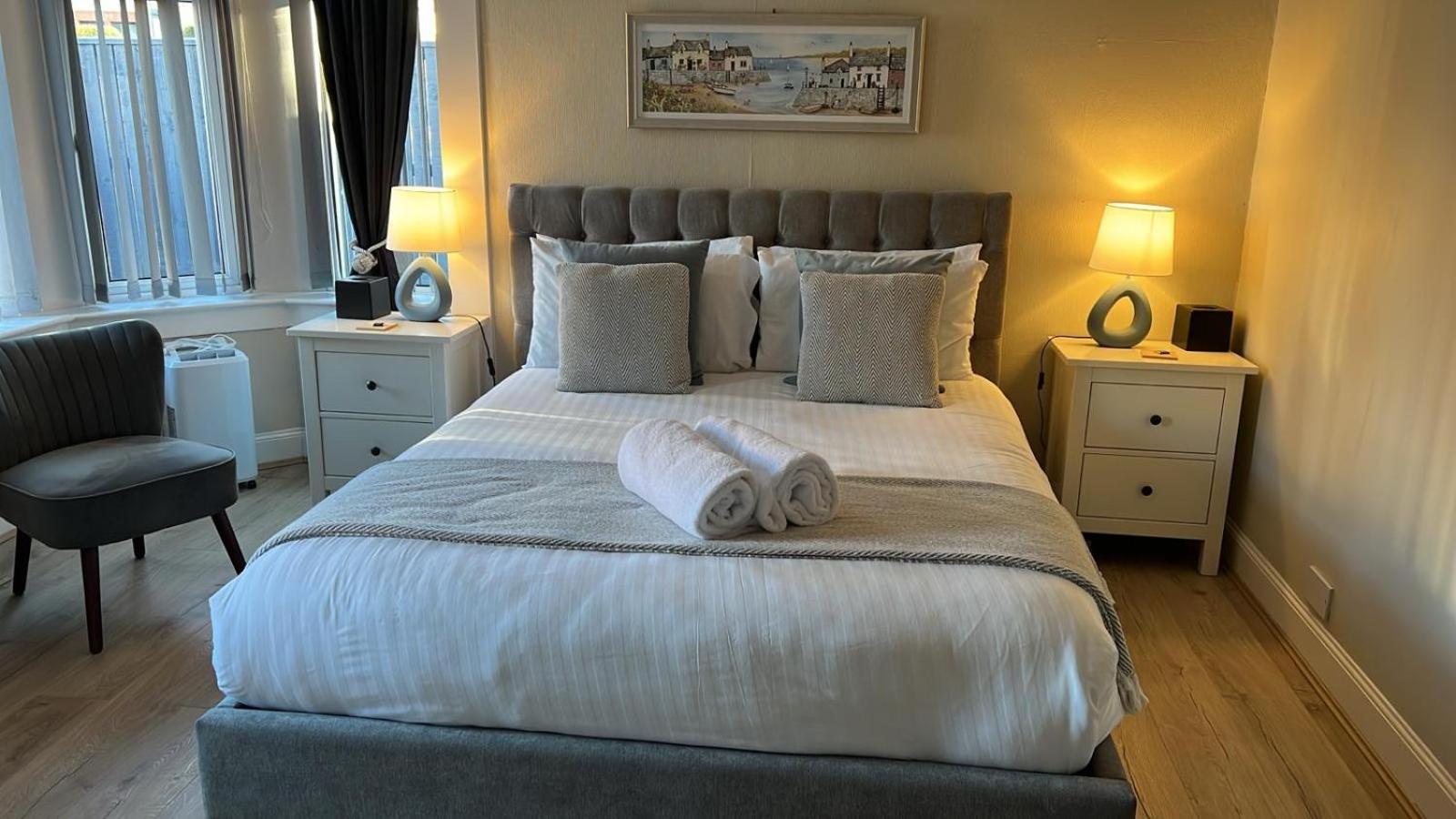 Peacock Guest House Ларгс Екстер'єр фото